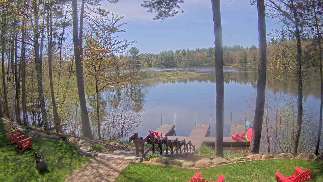 Enjoy live images of Vance Lake from your computer.