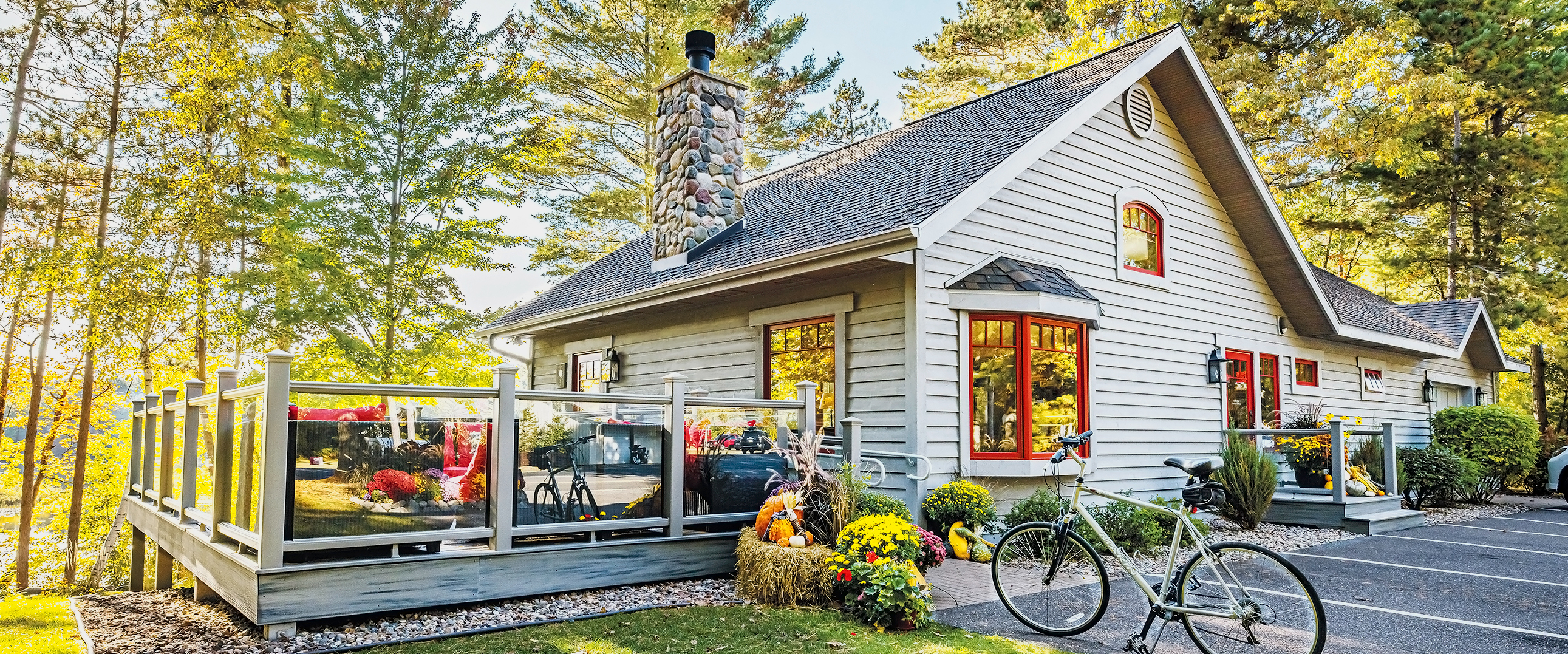 Dixie's is your home for great coffee and quick bites.