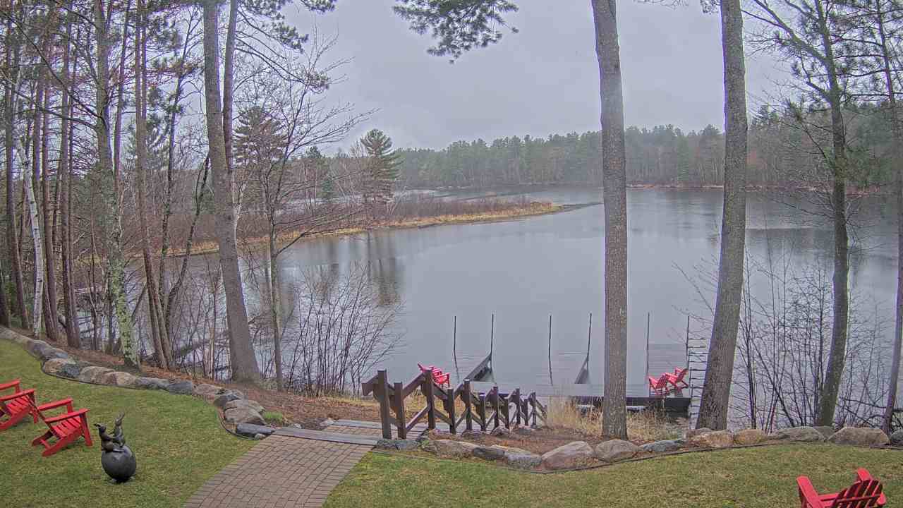 Enjoy live images of Vance Lake from your computer.